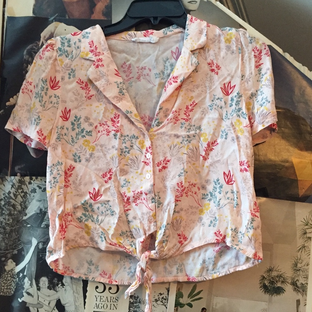 VINTAGE RETRO LOOK CROP LUSH TOP SIZE SMALL 💖